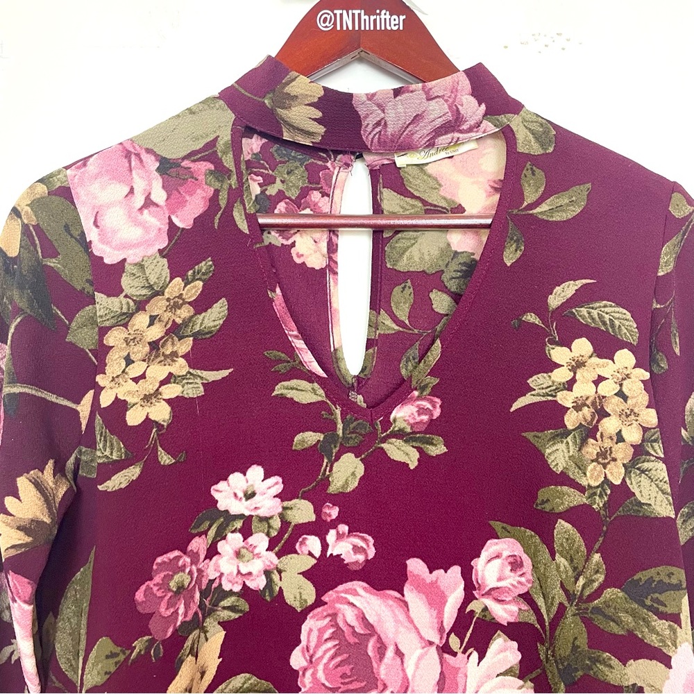 Andree by Unit Womens Allover Floral Tunic Blouse Sz Small Bell Sleeves Burgundy - Picture 3 of 8